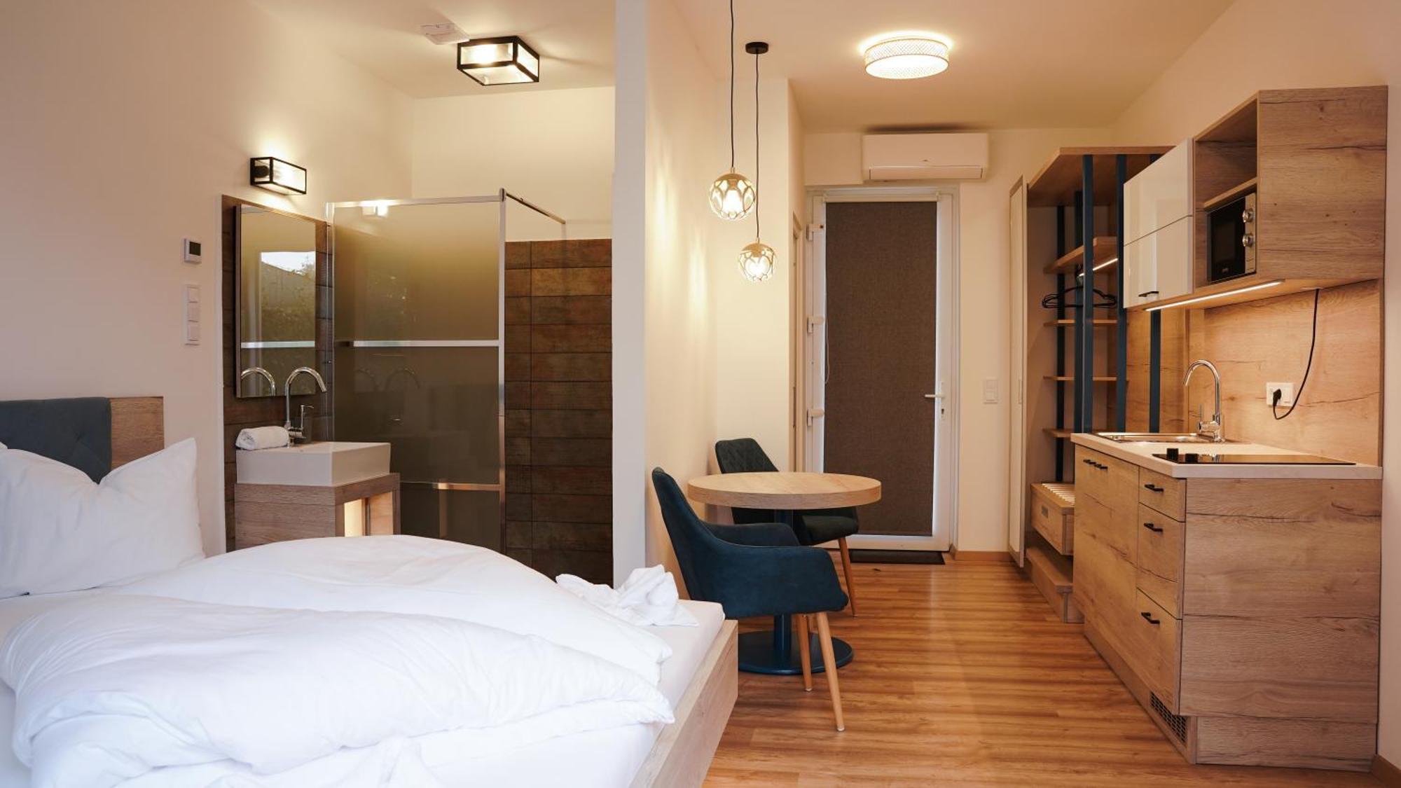 Fonyód Napsugar Club Es Panzio Bed & Breakfast エクステリア 写真