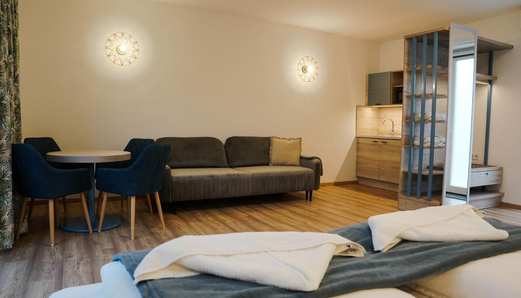 Fonyód Napsugar Club Es Panzio Bed & Breakfast エクステリア 写真