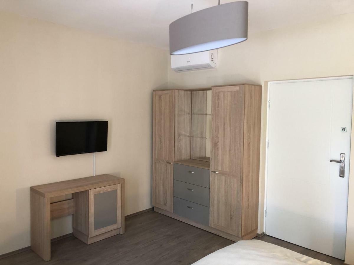 Fonyód Napsugar Club Es Panzio Bed & Breakfast エクステリア 写真