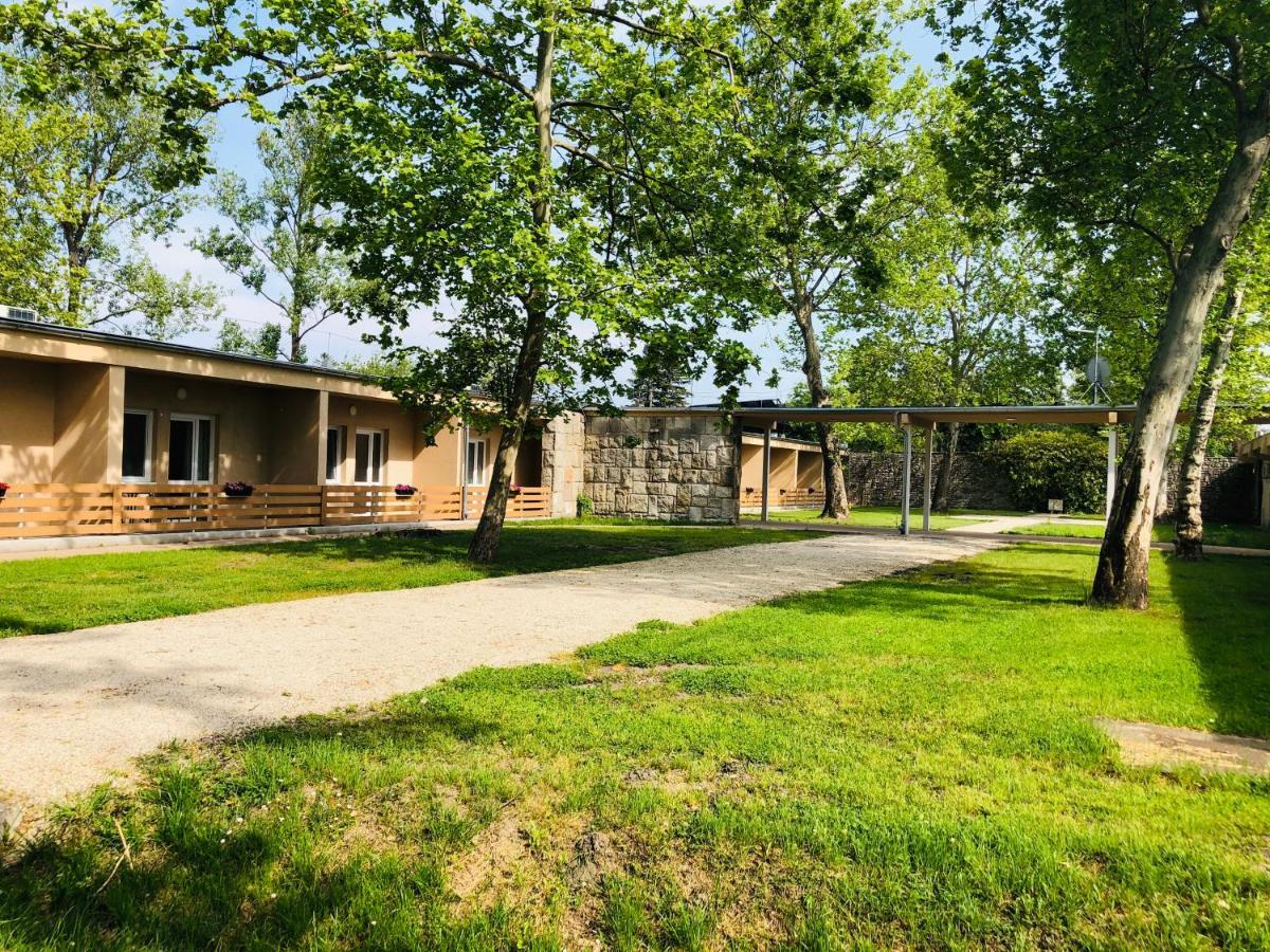 Fonyód Napsugar Club Es Panzio Bed & Breakfast エクステリア 写真